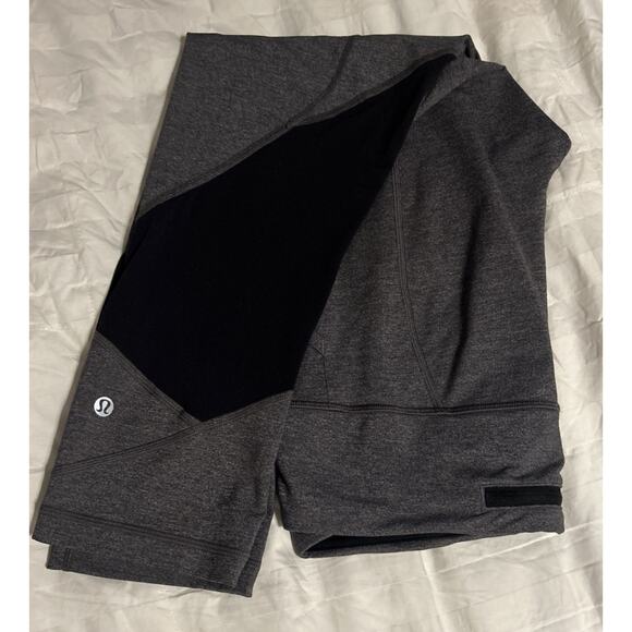 Lululemon Activewear Yoga Pants Charcoal Gray Black Leggings Size 8 23” Inseam - Picture 1 of 11
